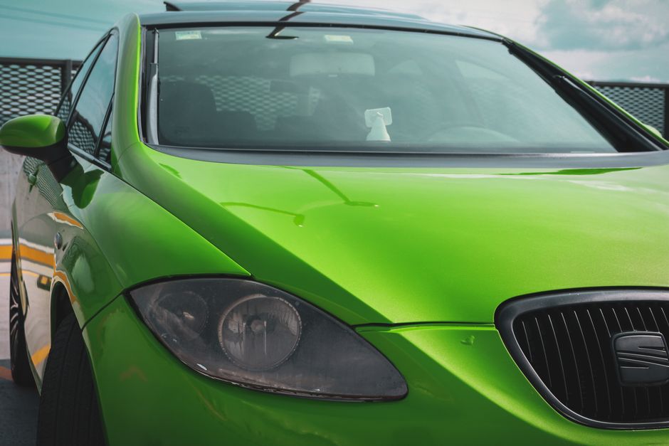 Ceramic Window Tint vs Dyed Film: Which Is Better?